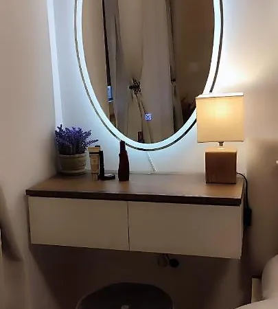 Golden View Apartment